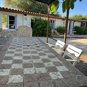  Hébergement de vacances Bergerie Provencale